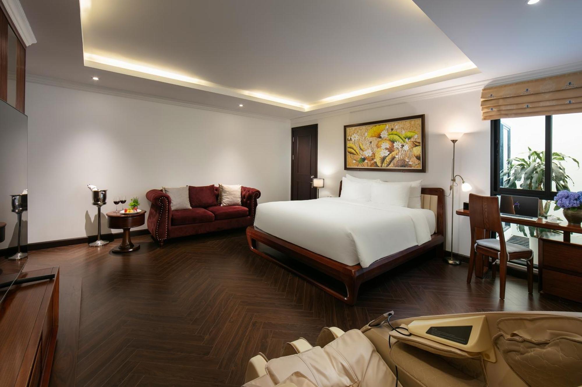 May De Ville Crown Hotel Ханой Екстер'єр фото Deluxe Suite