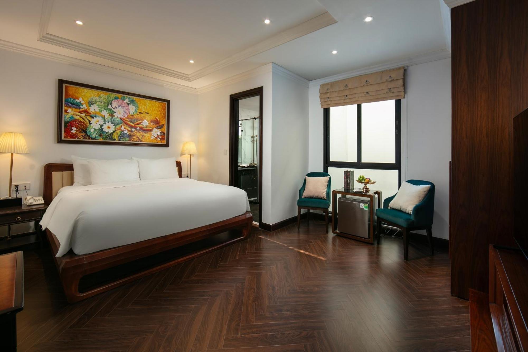 May De Ville Crown Hotel Ханой Екстер'єр фото Deluxe Room