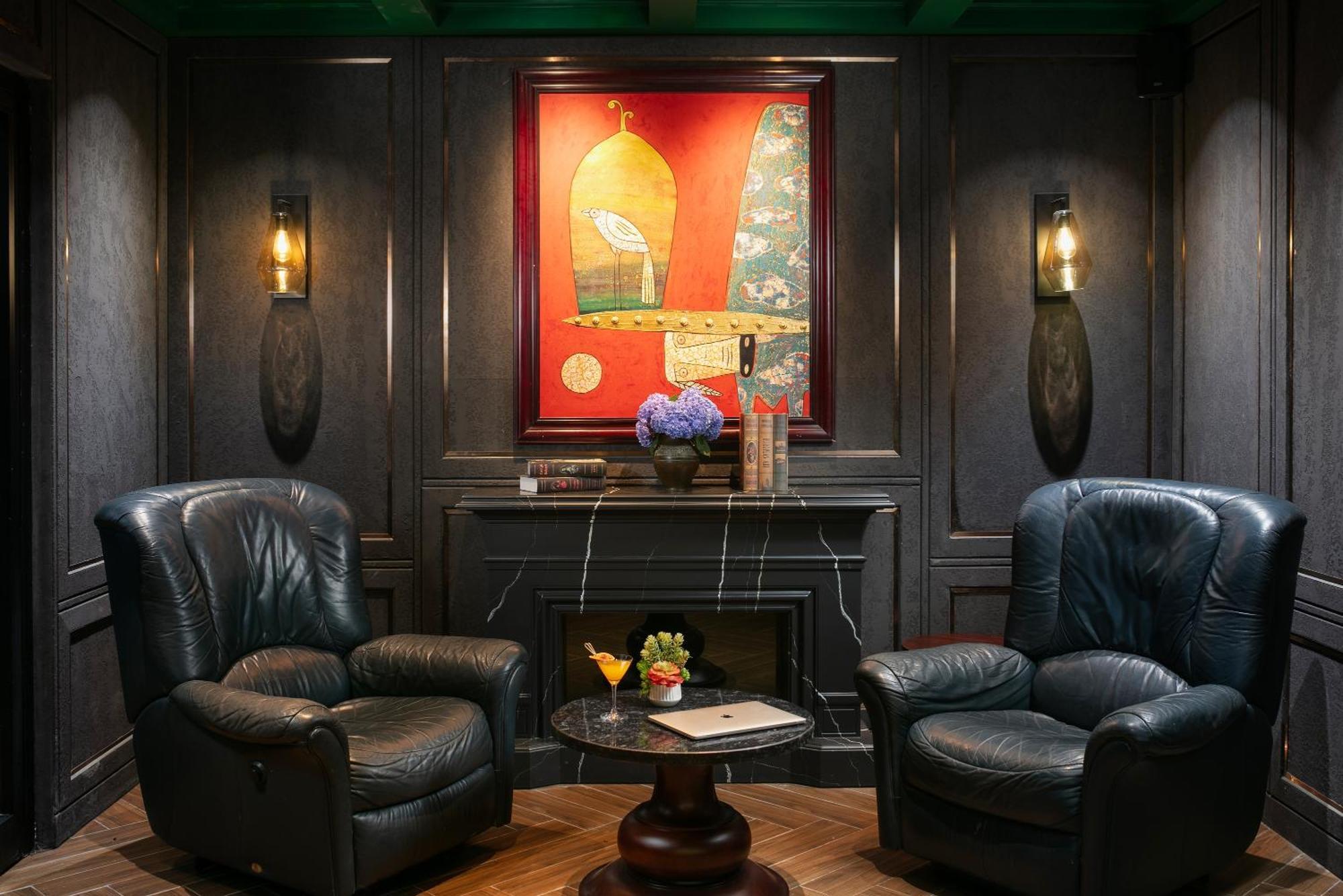May De Ville Crown Hotel Ханой Екстер'єр фото The Green Room