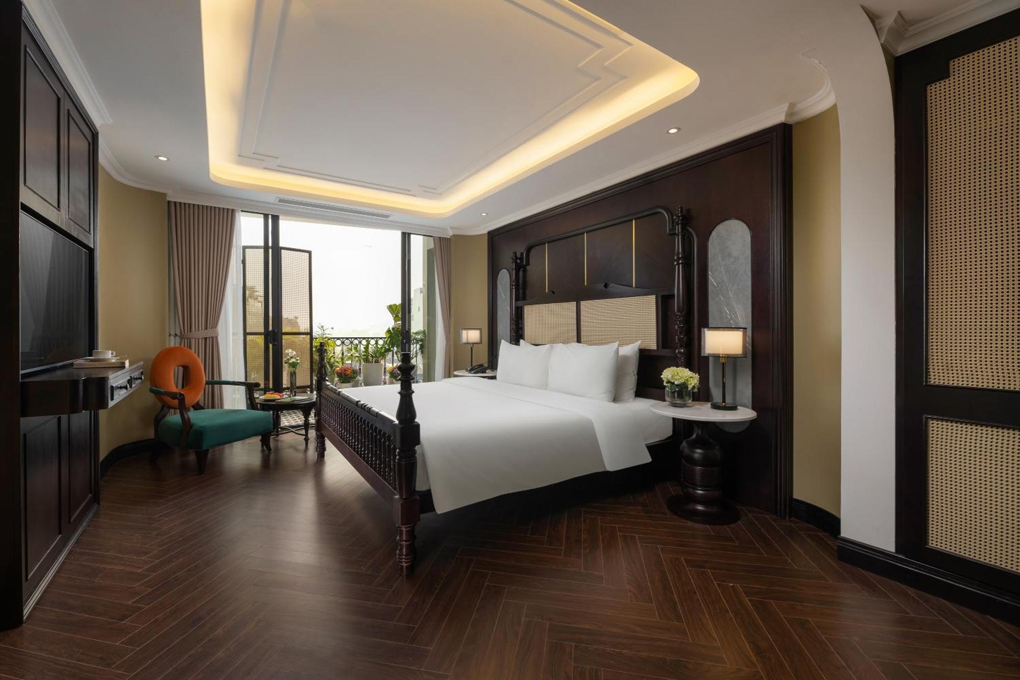 May De Ville Crown Hotel Ханой Екстер'єр фото Deluxe Suite